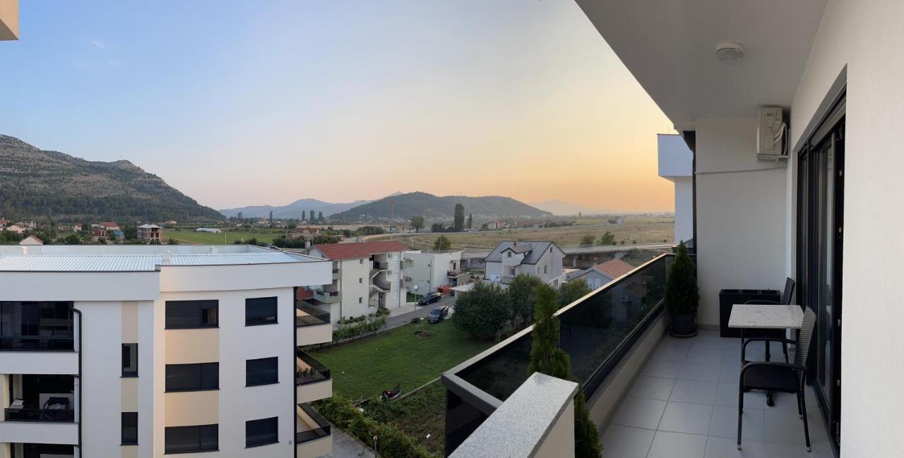 Vista Apartment เทรบินเย ภายนอก รูปภาพ