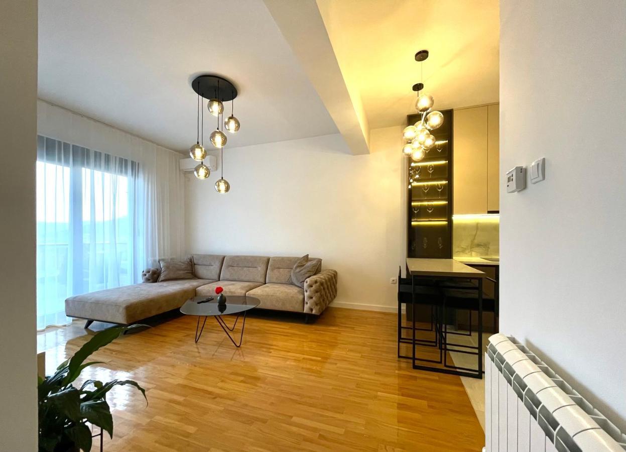Vista Apartment เทรบินเย ภายนอก รูปภาพ