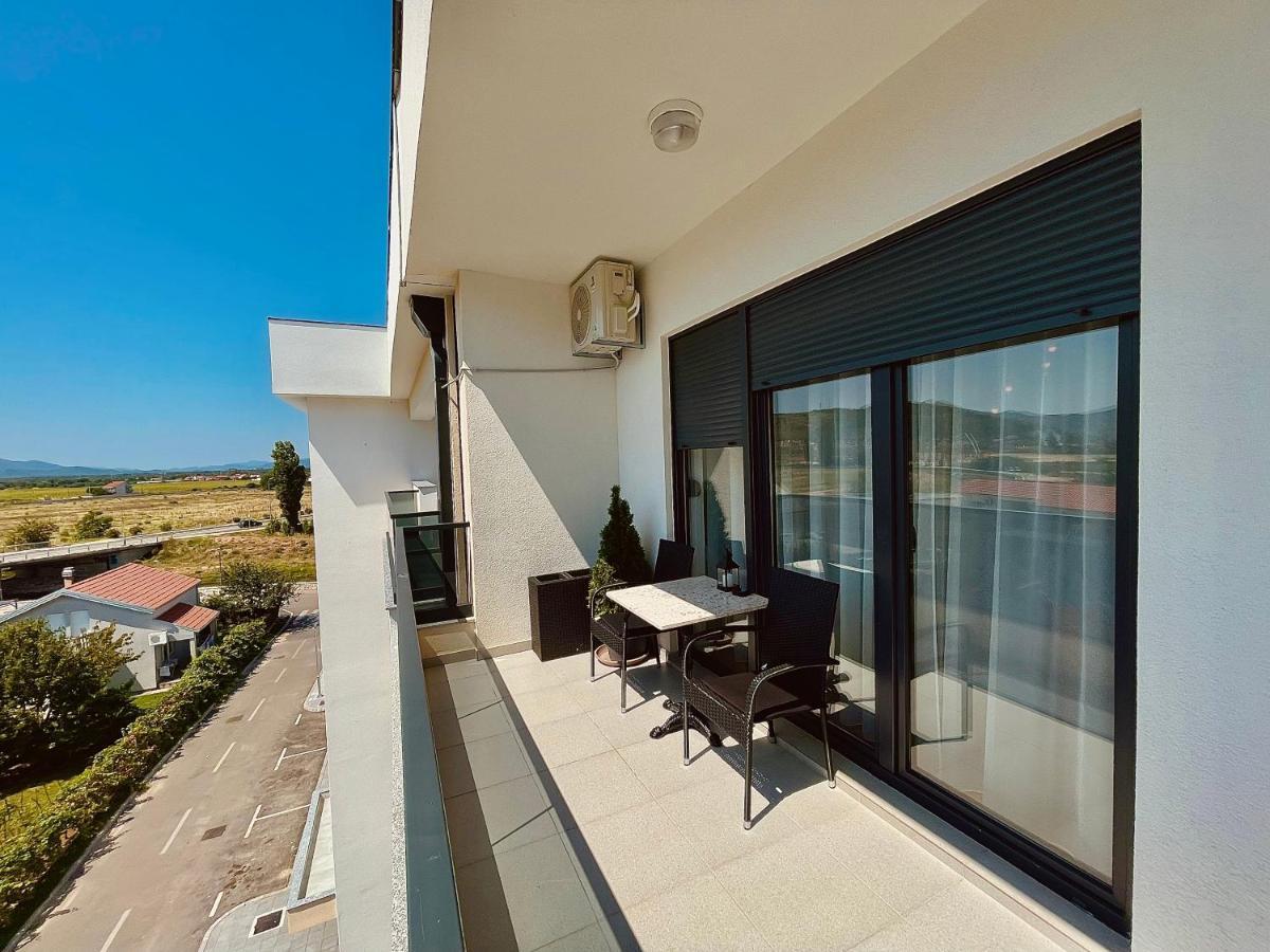 Vista Apartment เทรบินเย ภายนอก รูปภาพ