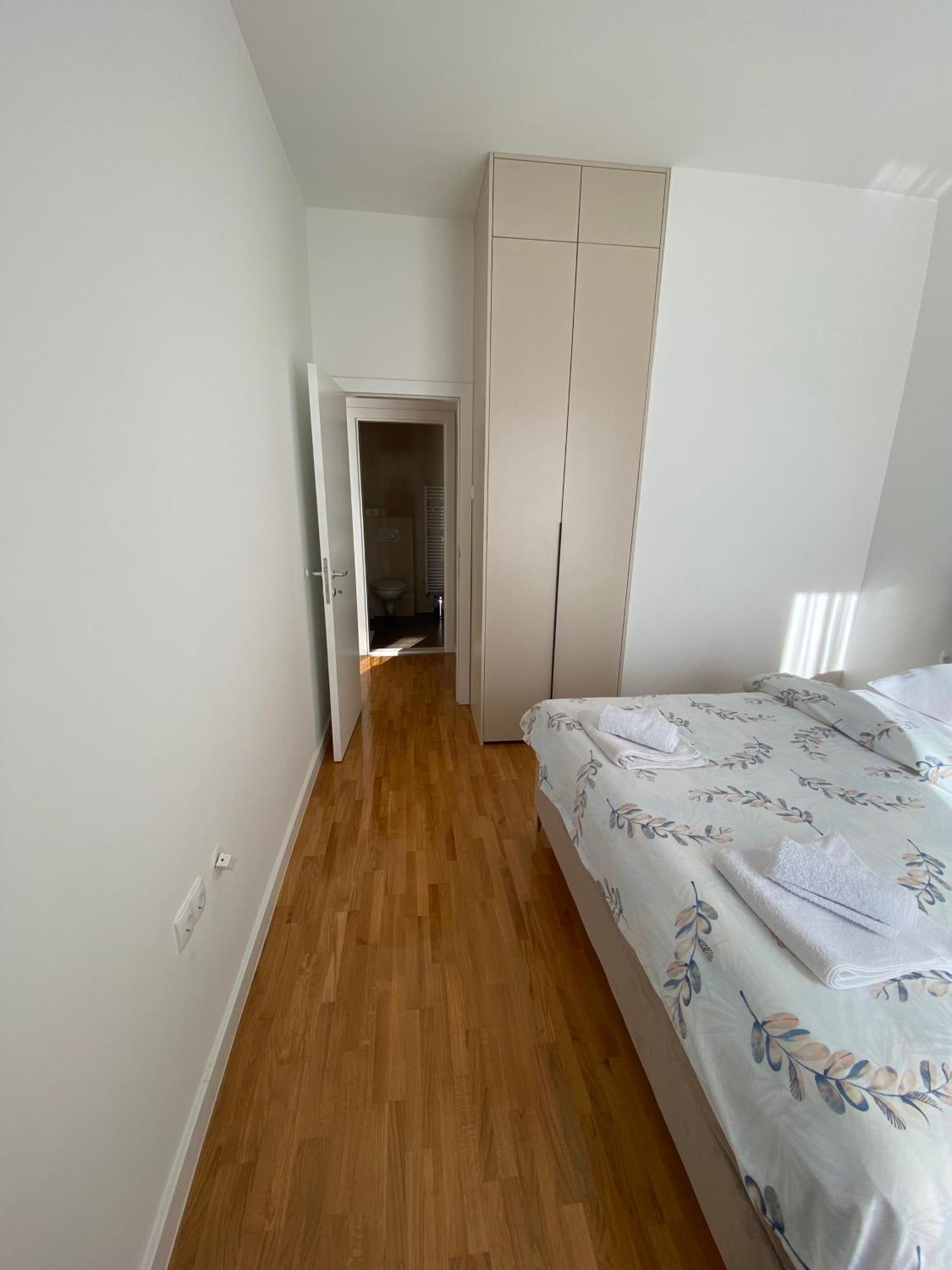 Vista Apartment เทรบินเย ภายนอก รูปภาพ